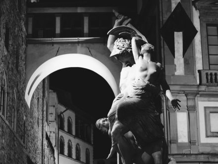 Estatuas de Florencia: Testigos de la Grandeza del Arte Renacentista.